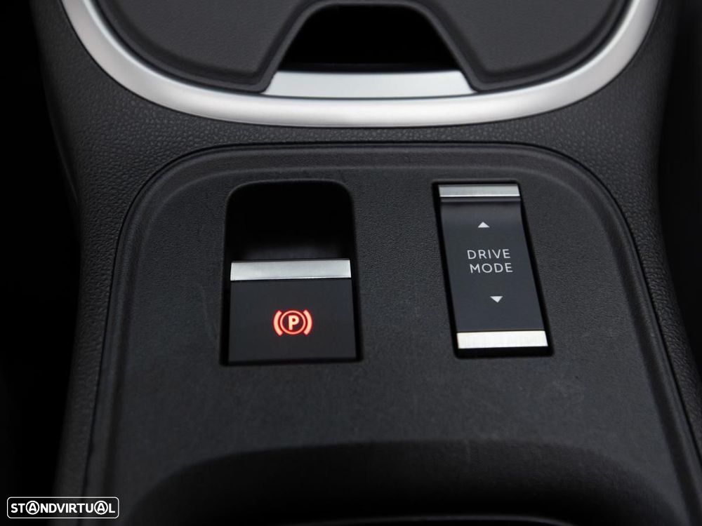 Jeep Avenger 54 kWh Summit - 29