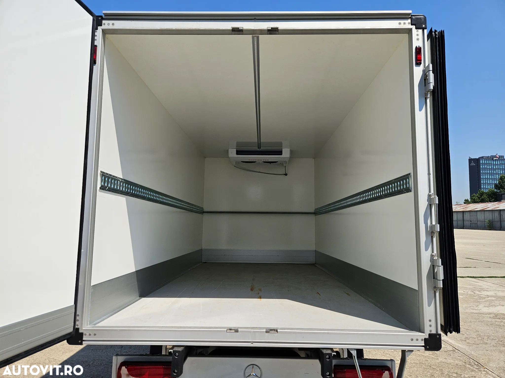 Mercedes-Benz SPRINTER - 17