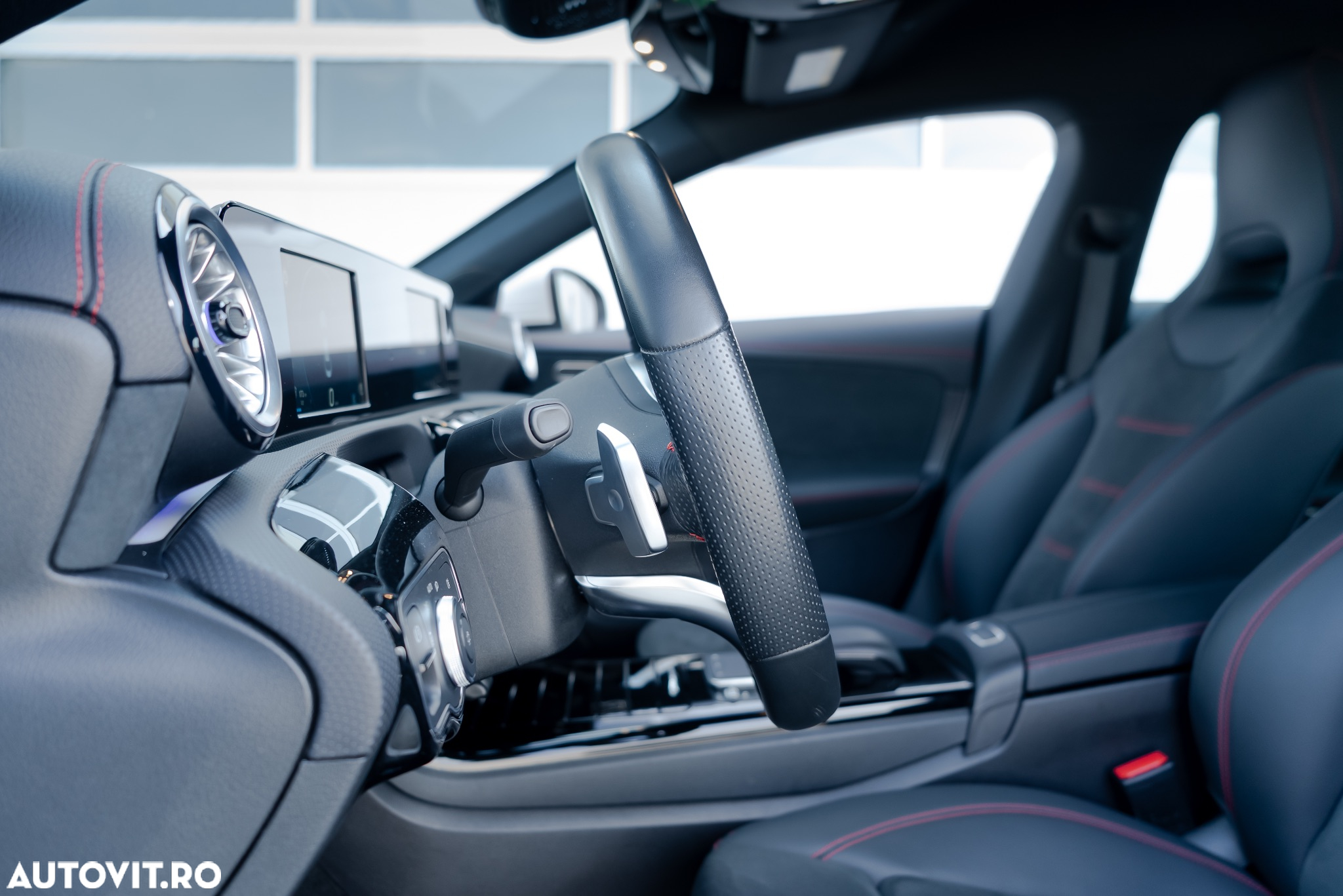 Mercedes-Benz CLA 180 7G-DCT AMG Line - 23