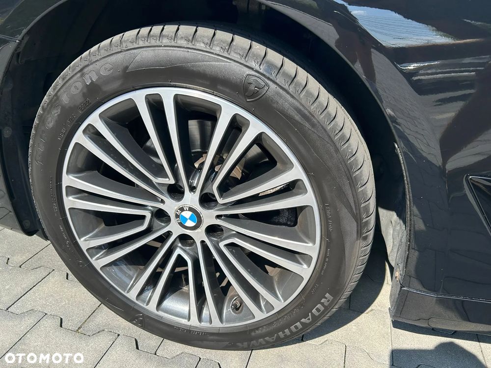 BMW Seria 5 520i - 10