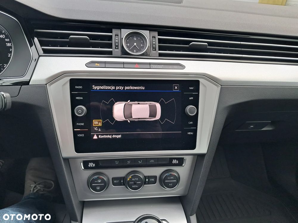 Volkswagen Passat 2.0 TDI BMT Comfortline - 12