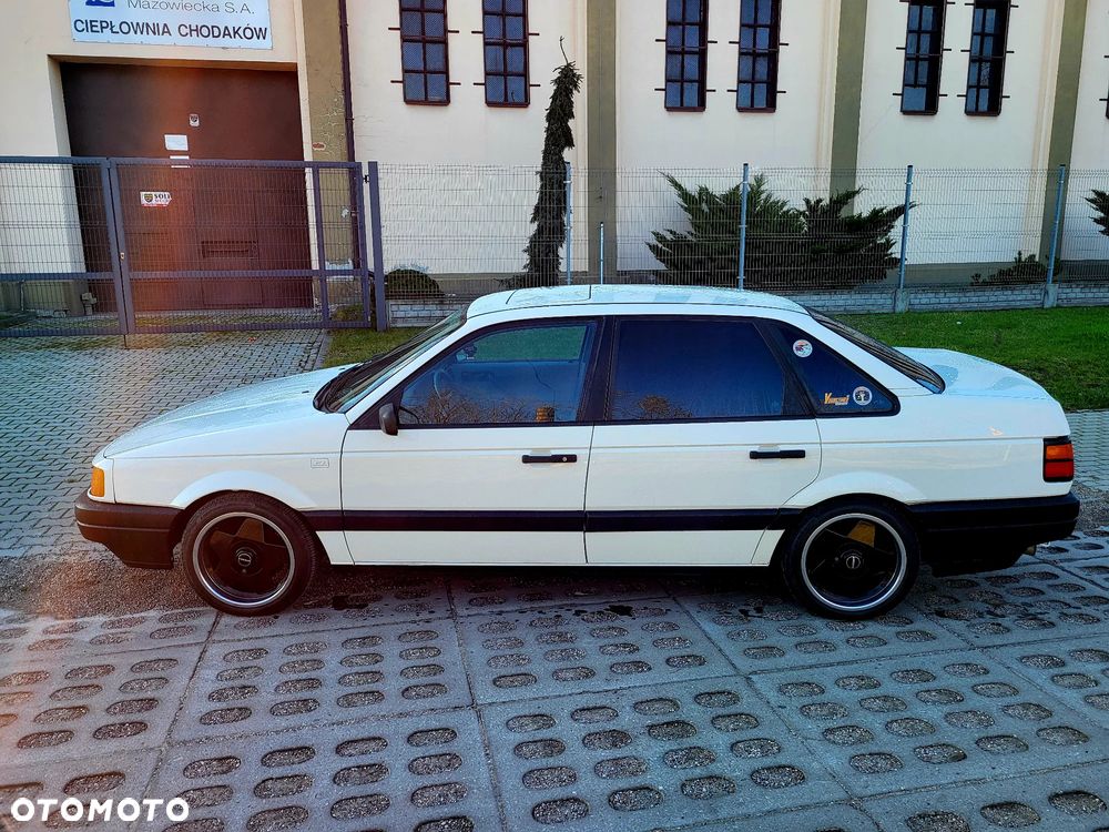 Volkswagen Passat 1.8 CL - 8