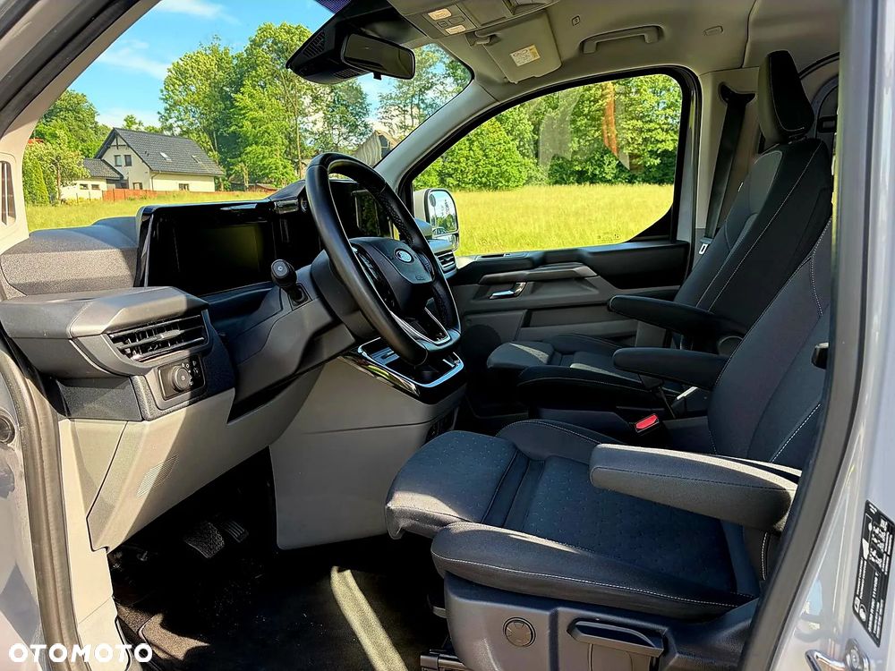 Ford Tourneo Custom 2.0 EcoBlue L1 Titanium SelectShift - 27