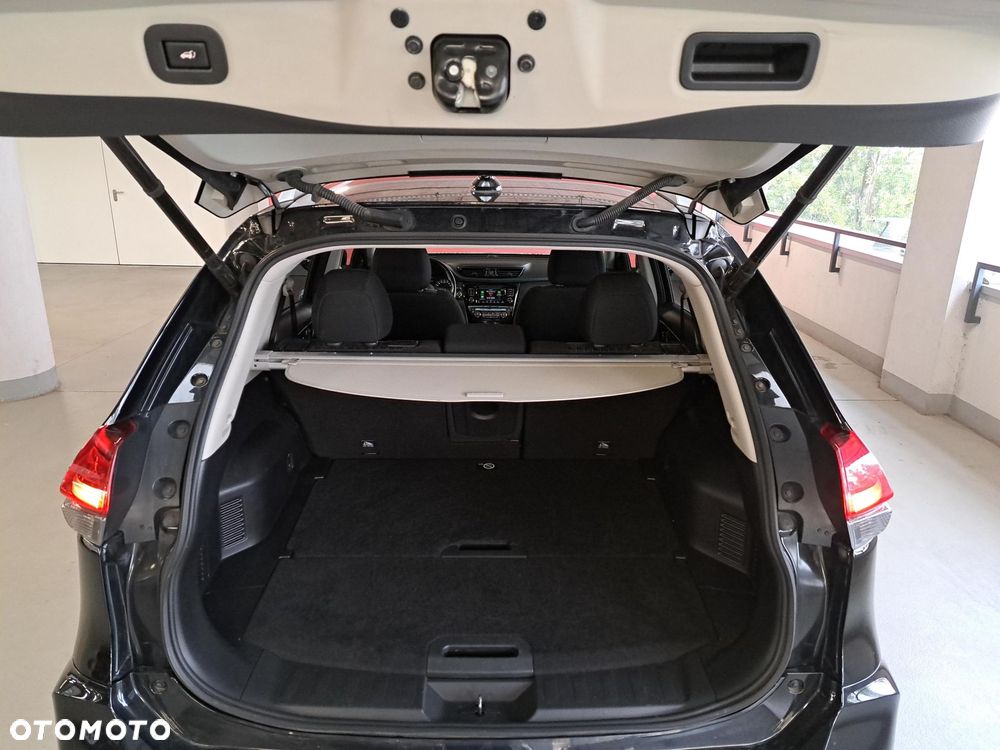 Nissan X-Trail 1.3 DIG-T N-Connecta 2WD DCT - 9