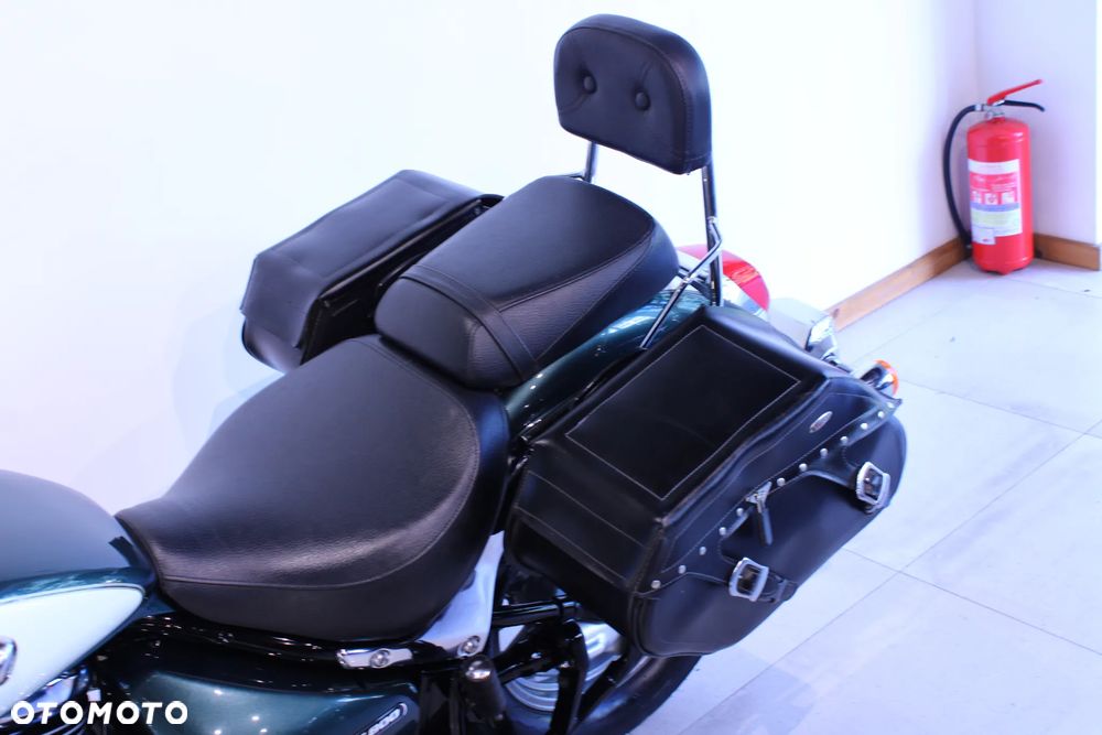 Suzuki Intruder - 15