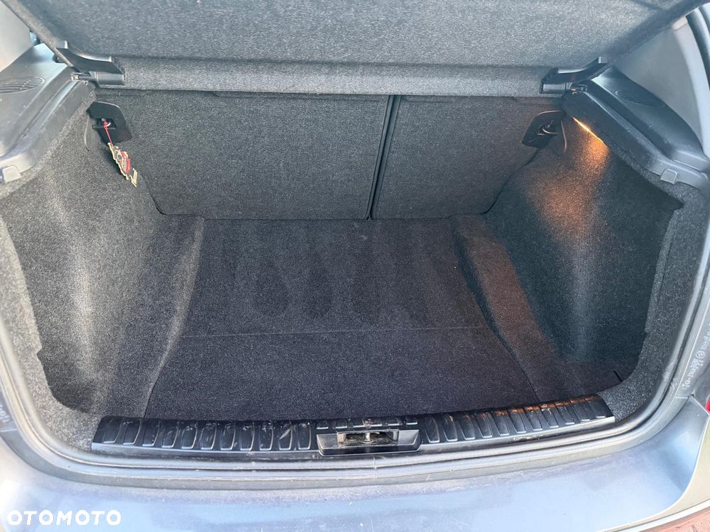 BMW Seria 1 118d DPF - 9