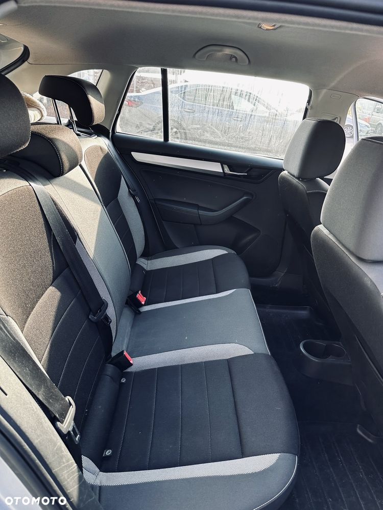 Skoda RAPID 1.6 TDI DPF Ambition - 7