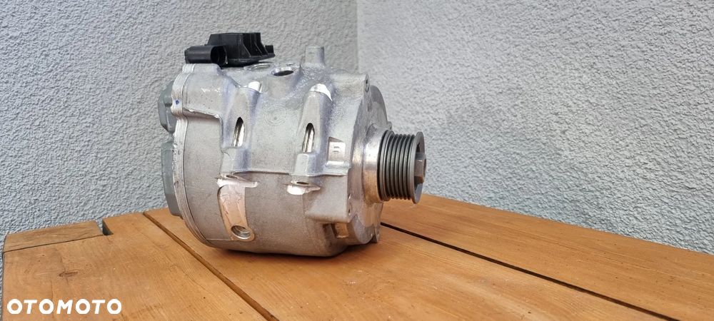 Alternator AUDI A6 A7  A8  4N0903028H - NOWY - 1