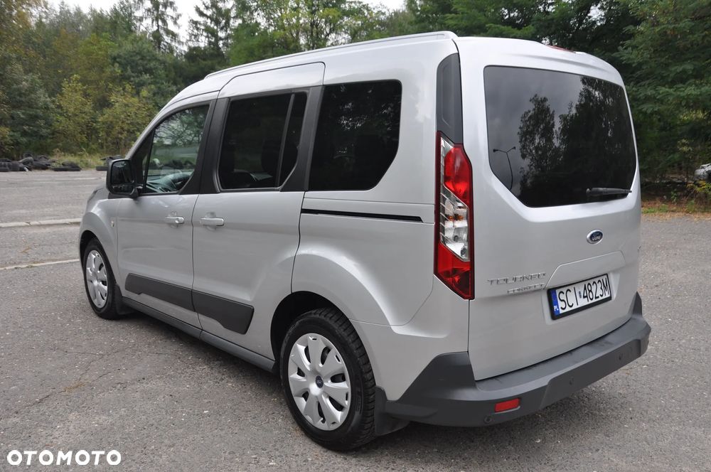 Ford Tourneo Connect - 12