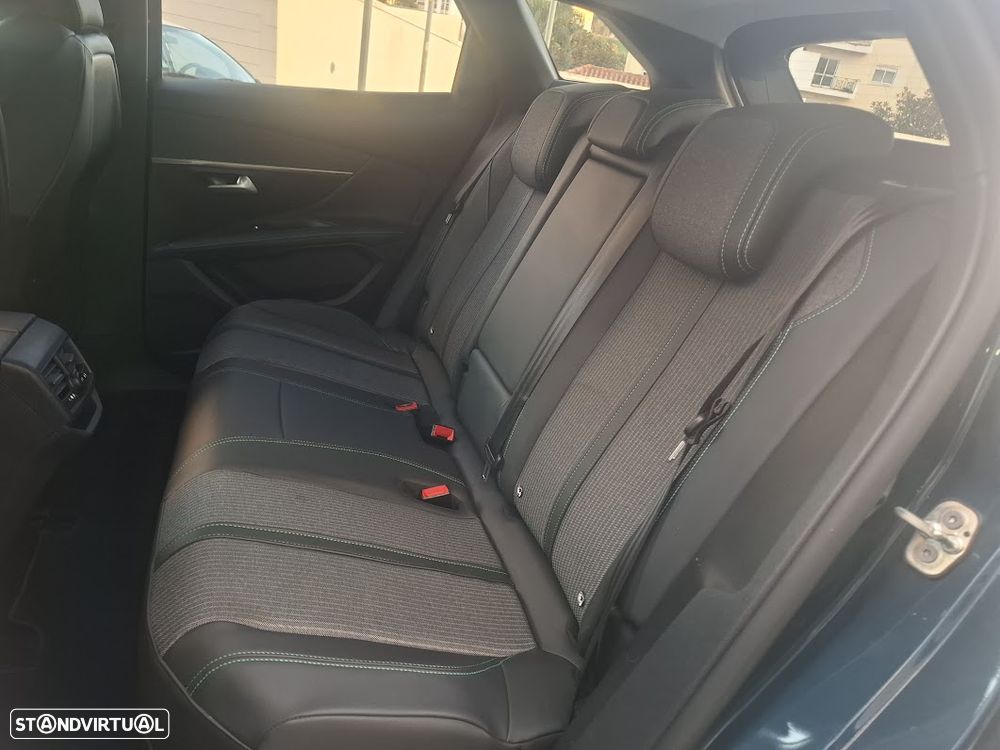 Peugeot 3008 1.6 Hybrid Allure e-EAT8 - 34