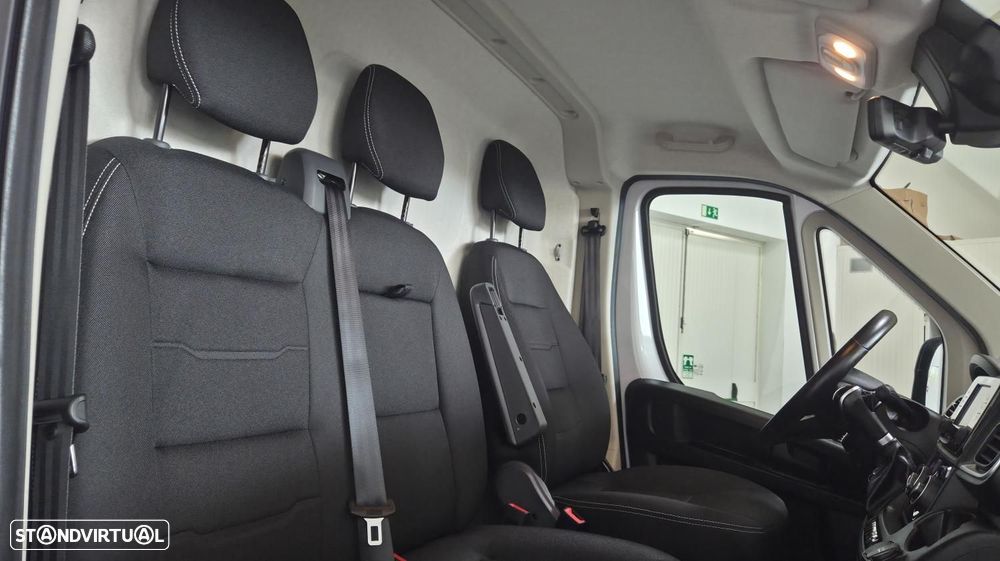 Peugeot Boxer 335 2.2BHDI - 12