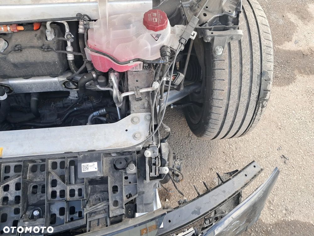 Mercedes-Benz EQE - 8