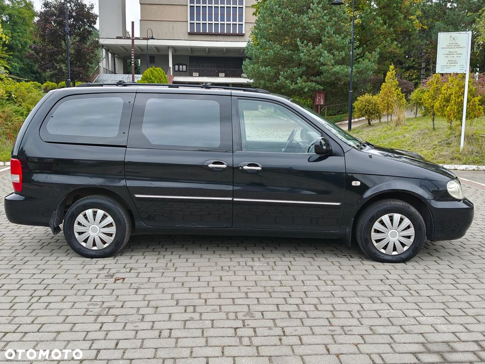 Kia Carnival CRDi Executive - 5
