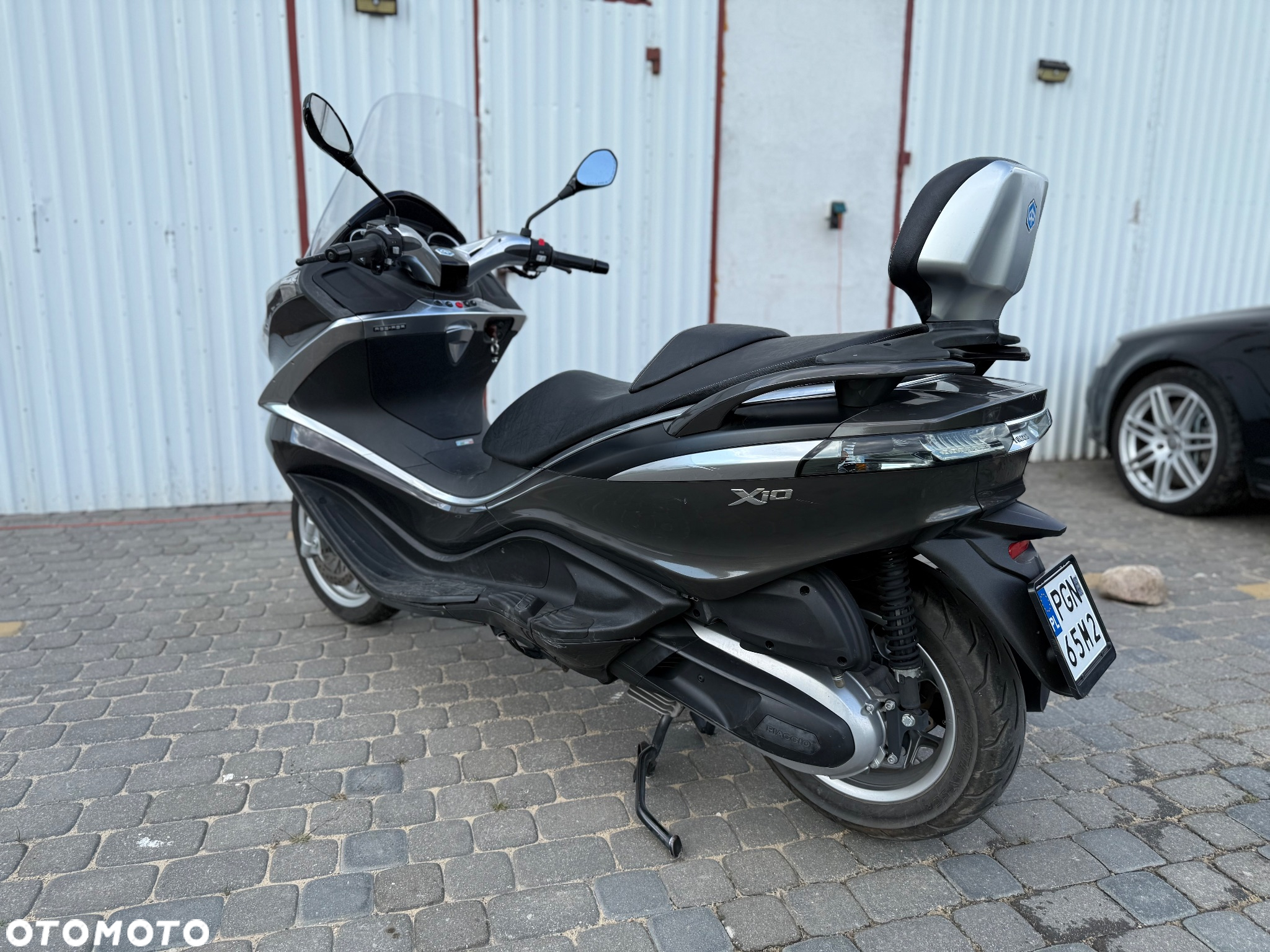 Piaggio X10 - 6