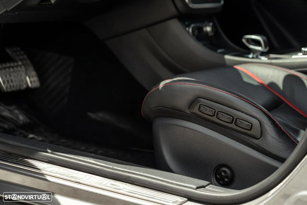 Mercedes-Benz GLA 45 AMG 4-Matic - 24