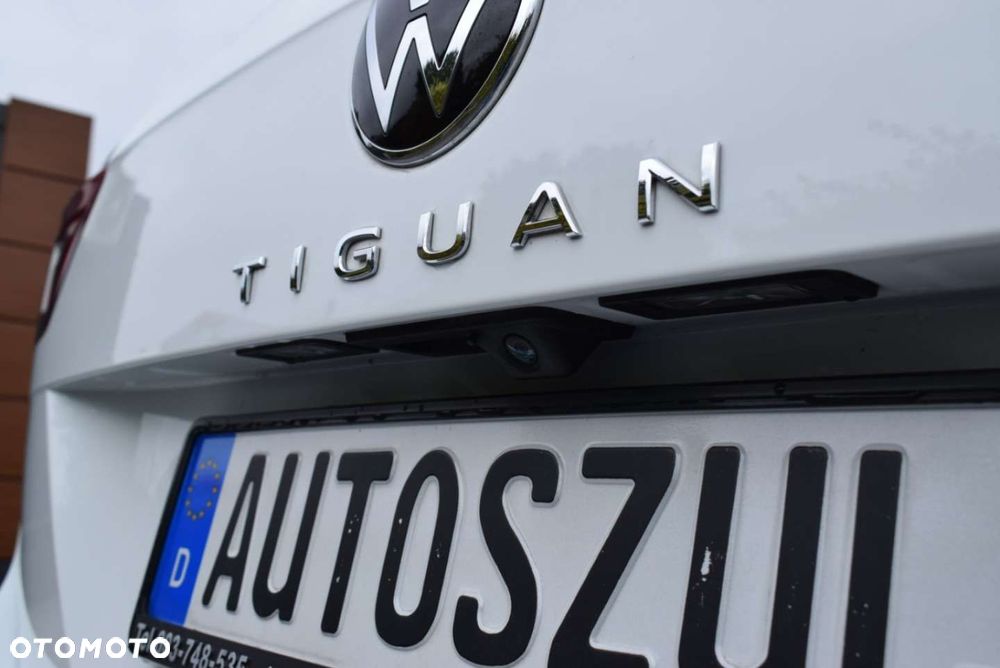 Volkswagen Tiguan - 12