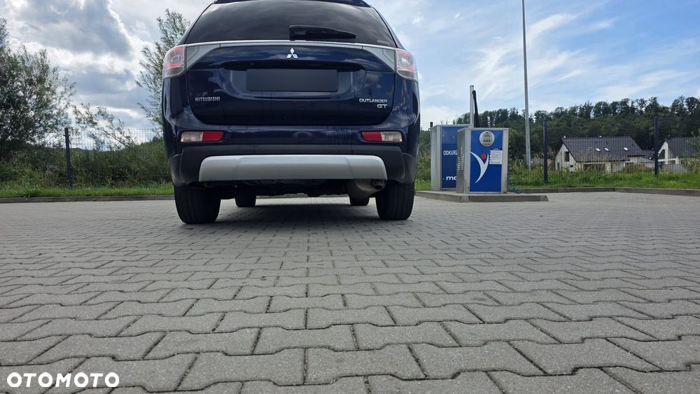 Mitsubishi Outlander 3.0 V6 XLS - 9