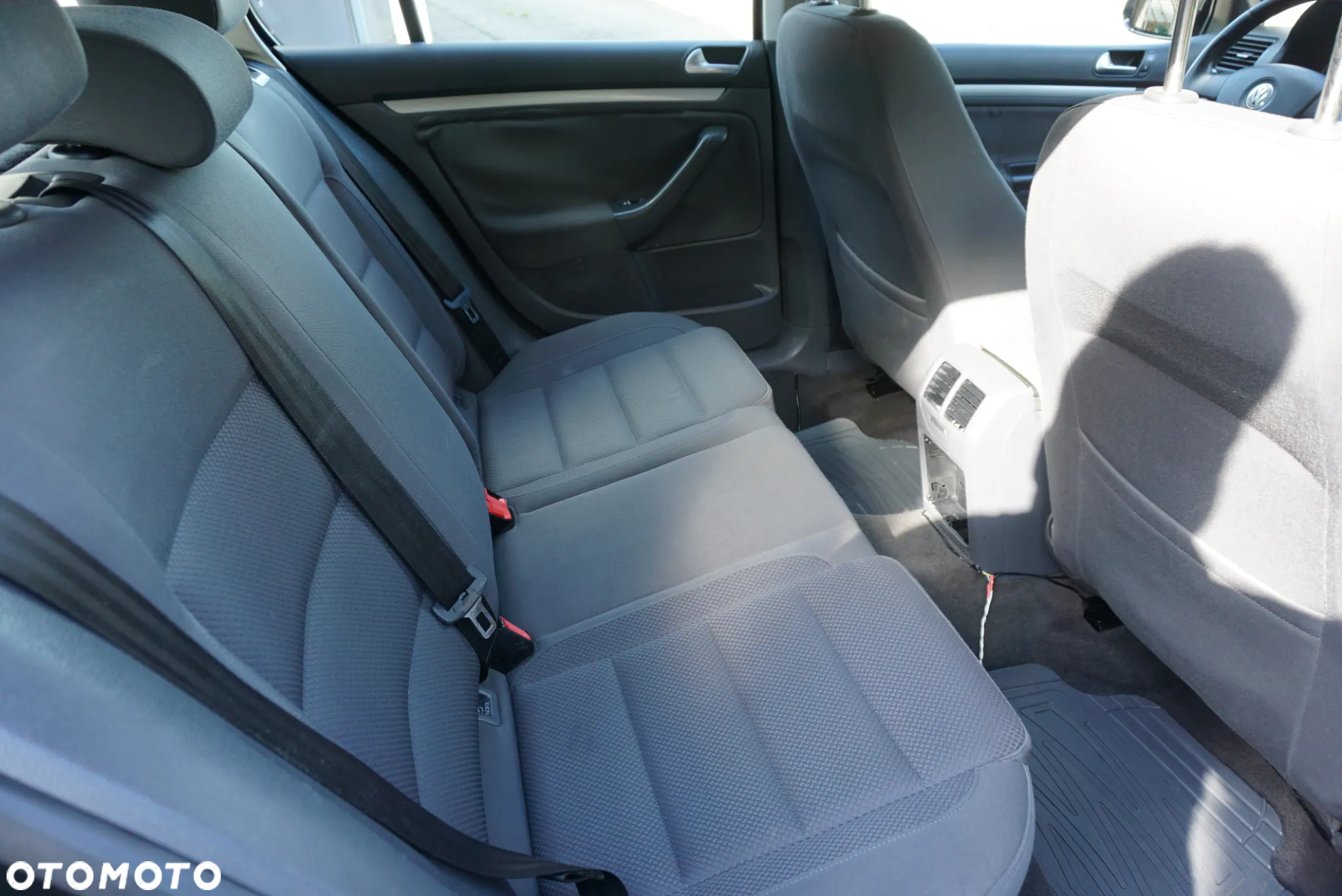 Volkswagen Golf - 14