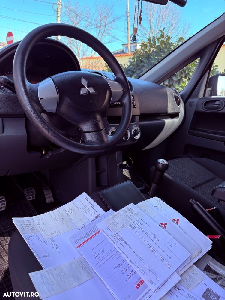 Mitsubishi Colt 1.1 Inform + - 6