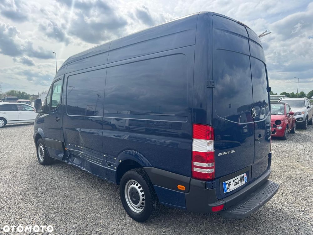 Mercedes-Benz Sprinter - 5