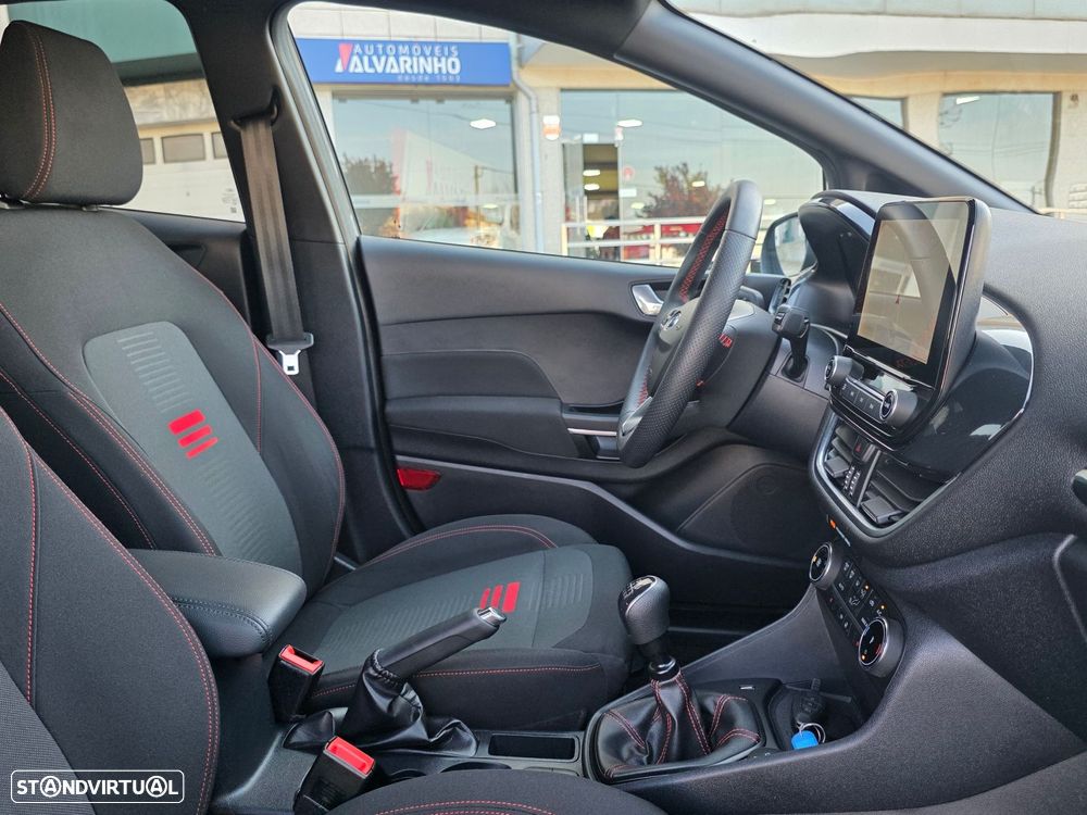 Ford Fiesta 1.0 EcoBoost MHEV ST-Line X - 24
