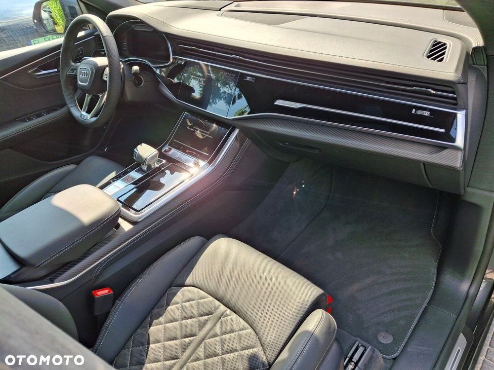 Audi SQ8 - 23