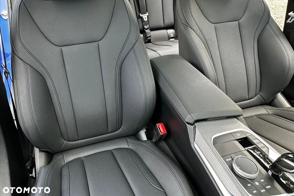 BMW Seria 3 330i M Sport - 21