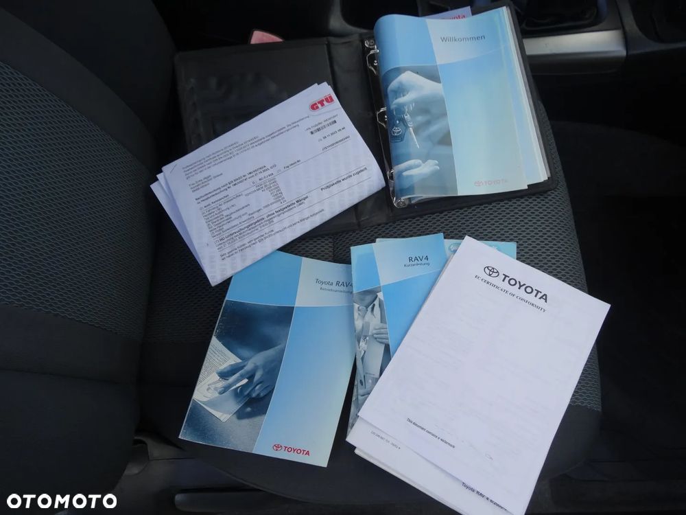 Toyota RAV4 4x4 Sol - 33