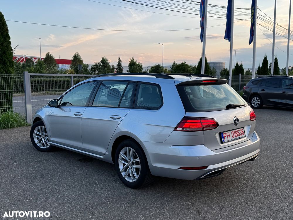 Volkswagen Golf 2.0 TDI SCR DSG Comfortline - 19
