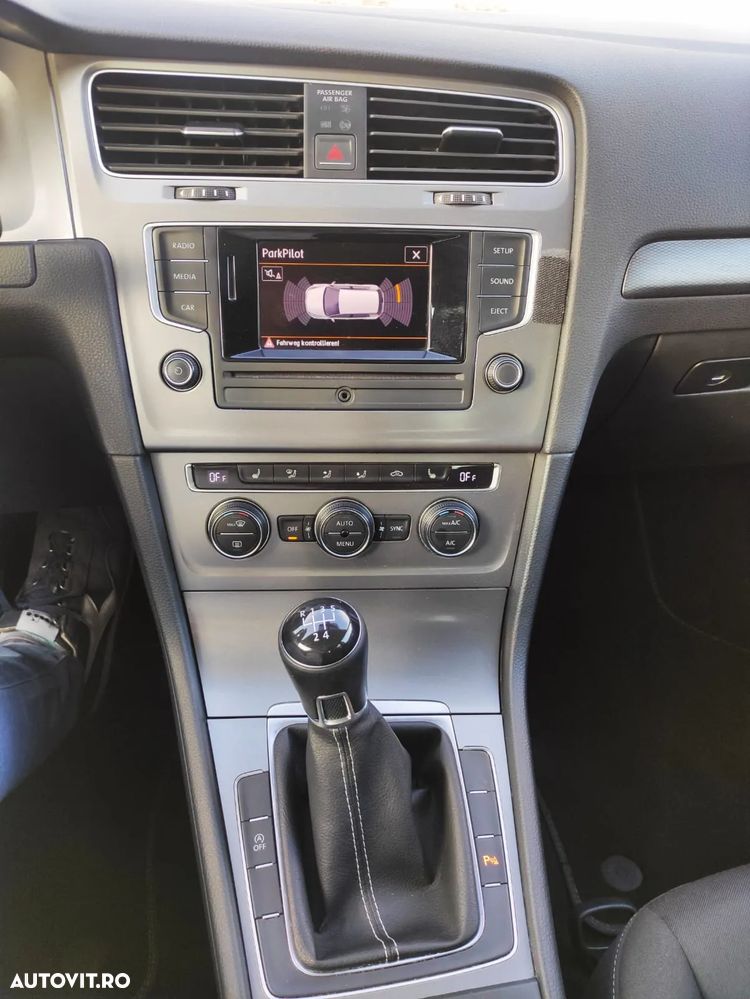 Volkswagen Golf - 13