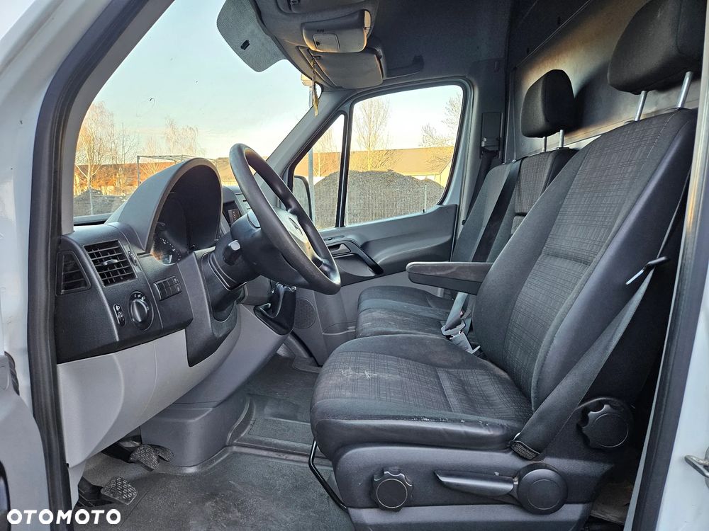 Mercedes-Benz Sprinter - 7