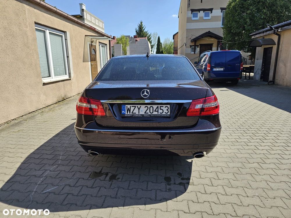 Mercedes-Benz Klasa E 350 CDI DPF 4Matic BlueEFFICIENCY 7G-TRONIC Avantgarde - 5
