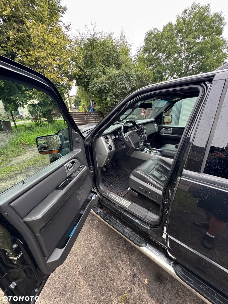Ford Expedition - 4