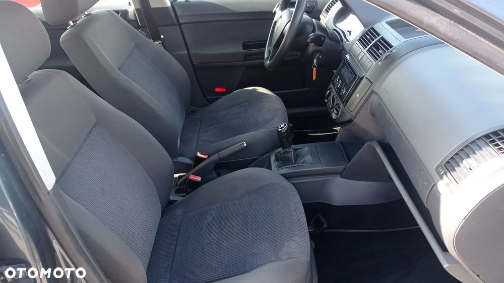 Volkswagen Polo 1.2 Tour - 35