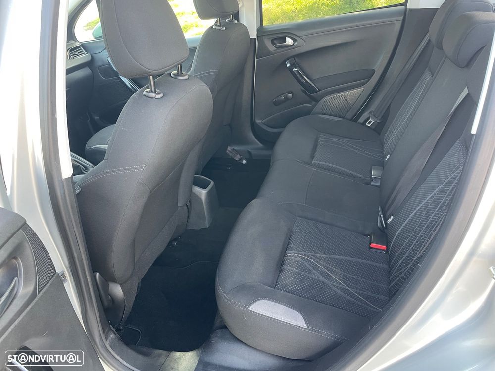 Peugeot 208 1.2 VTi Active - 18