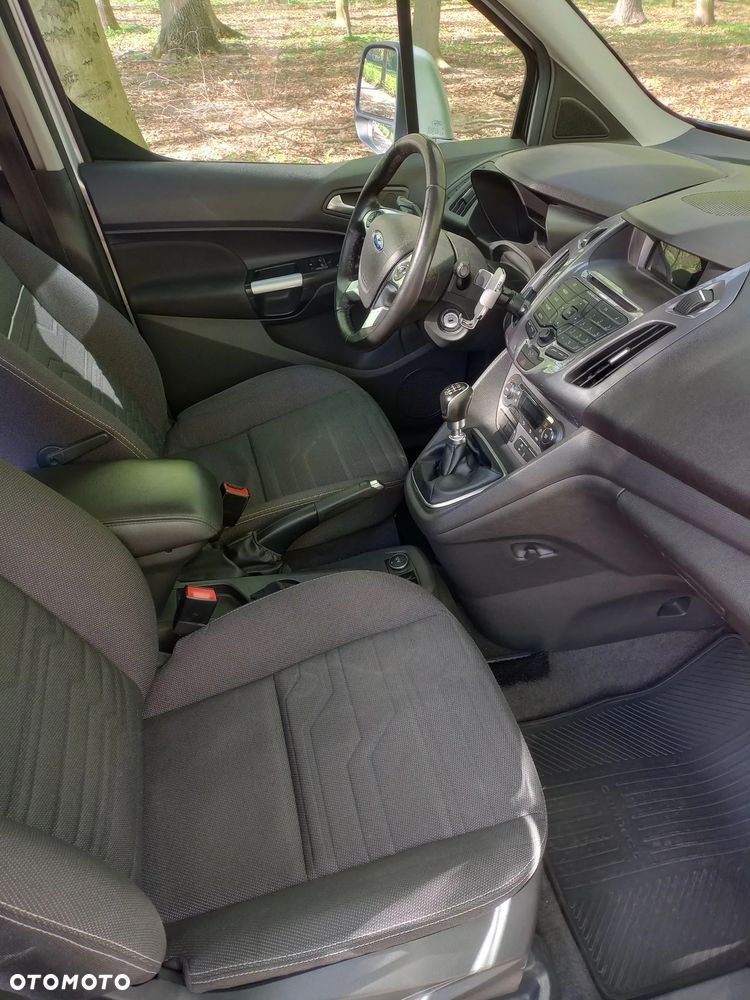 Ford Tourneo Connect - 9