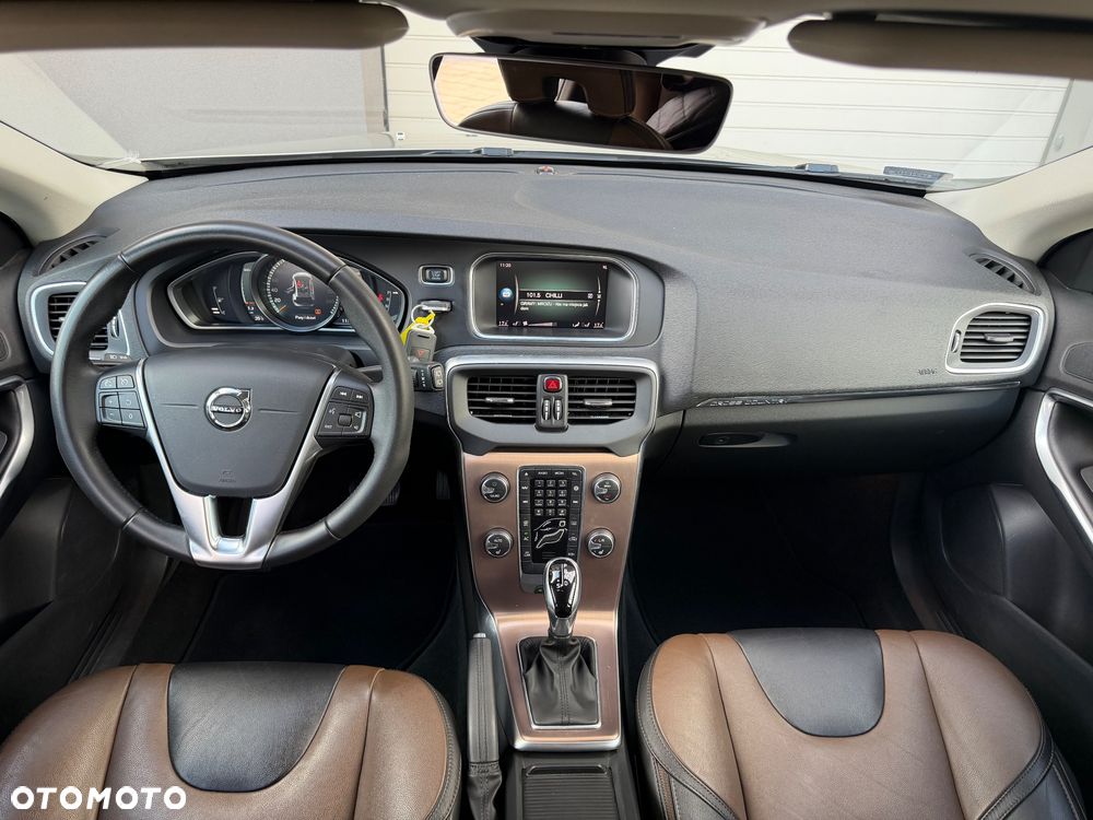 Volvo V40 Cross Country T3 Drive-E Momentum - 7