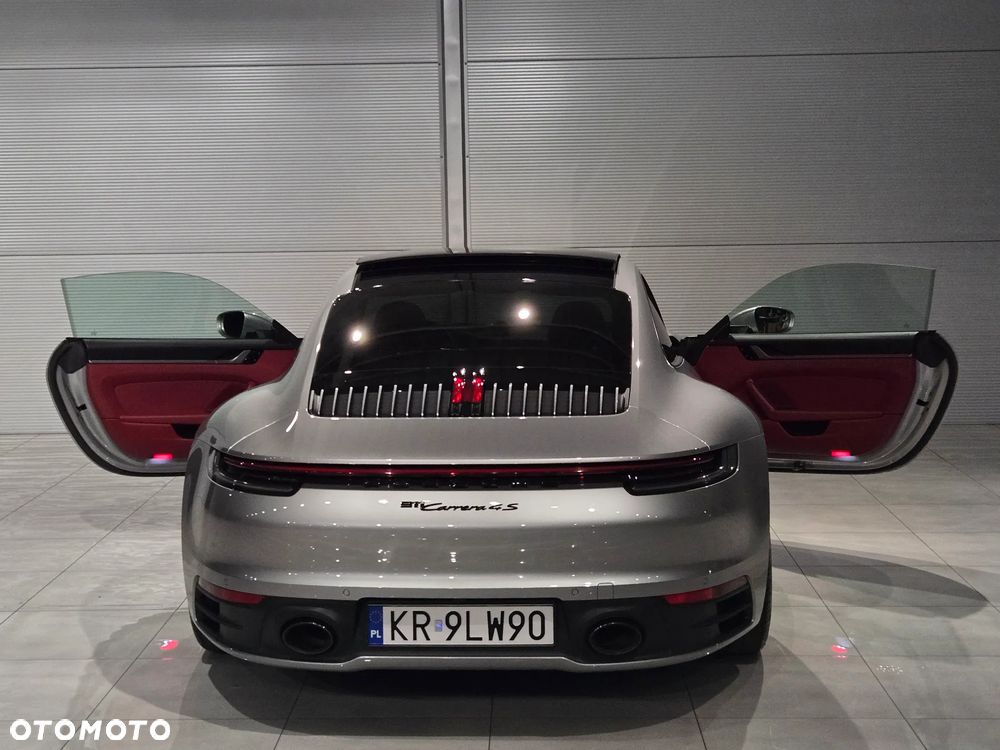 Porsche 911 Carrera 4S - 8
