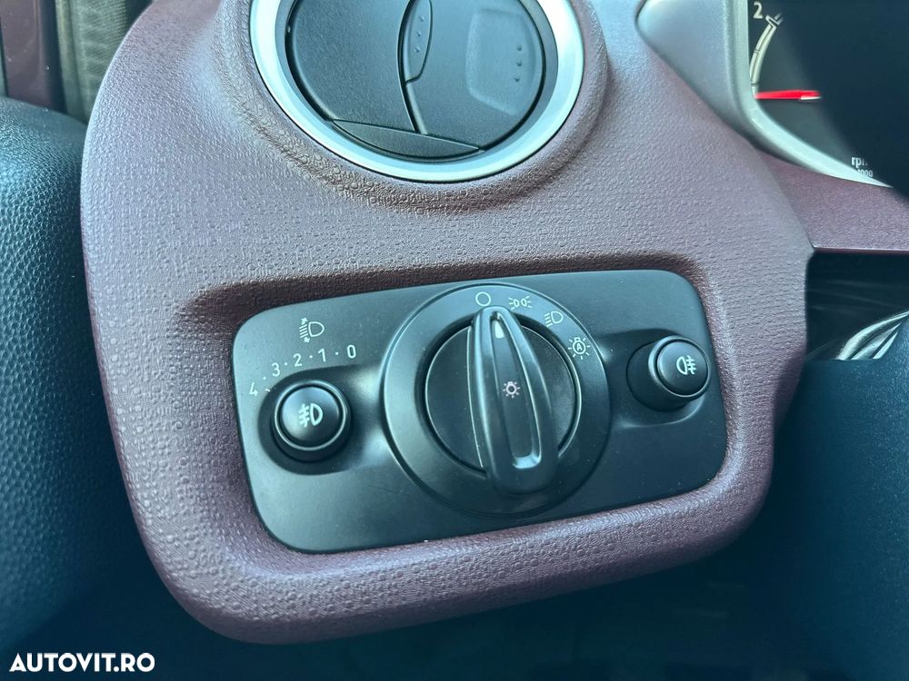 Ford Fiesta 1.4i Trend - 22