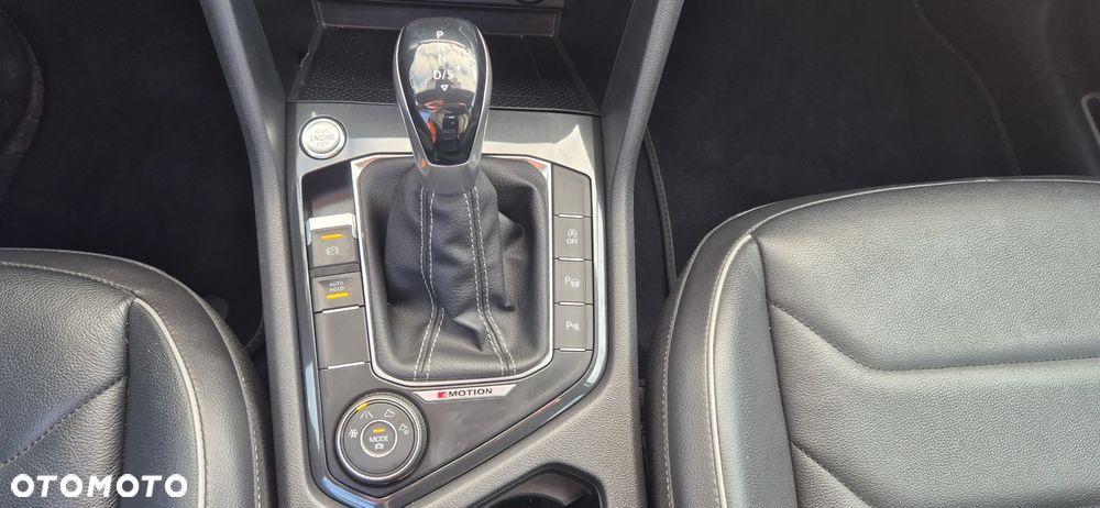 Volkswagen Tiguan 2.0 TDI SCR 4Mot R-Line DSG - 16