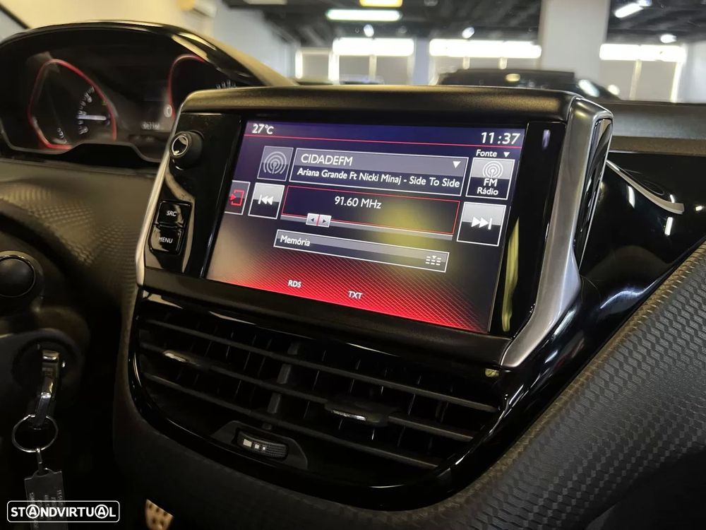 Peugeot 2008 1.2 PureTech GT Line — fotografia 35