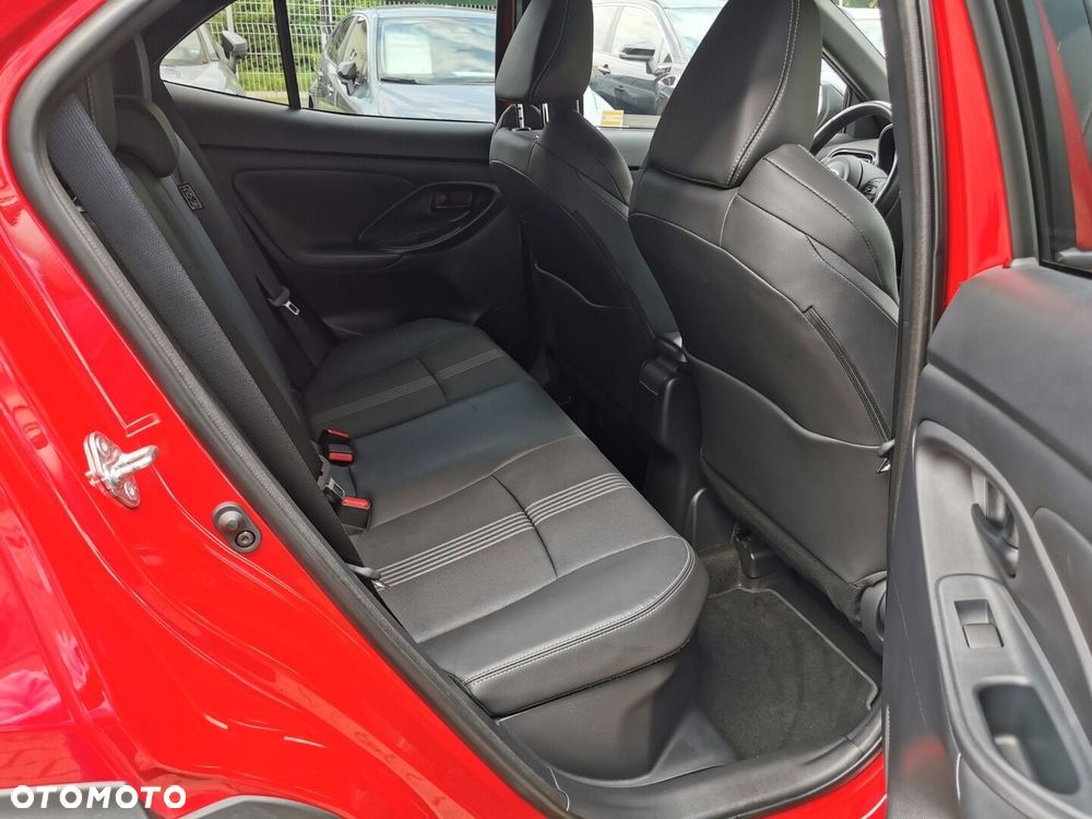 Toyota Yaris Cross Hybrid 1.5 Adventure 4x4 - 7