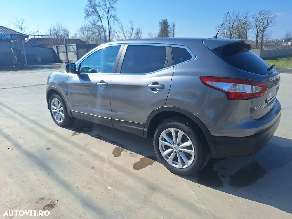 Nissan Qashqai 1.6 DCI Xtronic ACENTA - 5