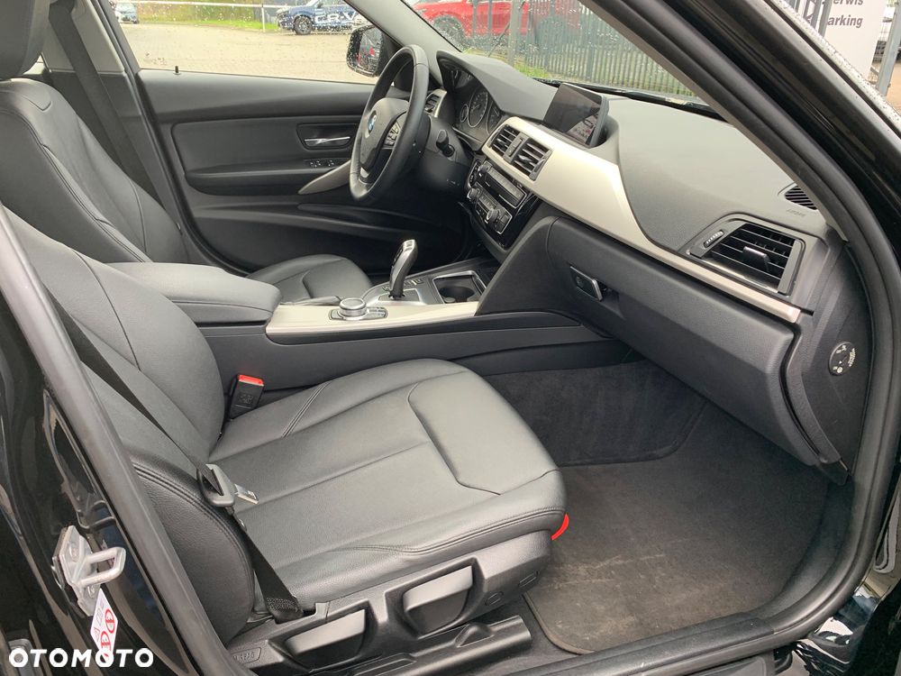 BMW Seria 3 318i Advantage - 27