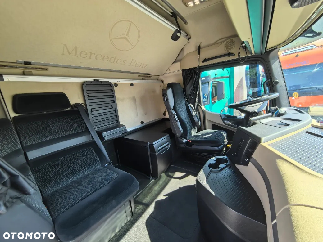 Mercedes-Benz Actros 1845 LSnRL * BigSpace * 2 zbiorniki * Salonka * Bi-Xenon * StyleLine * * - 24