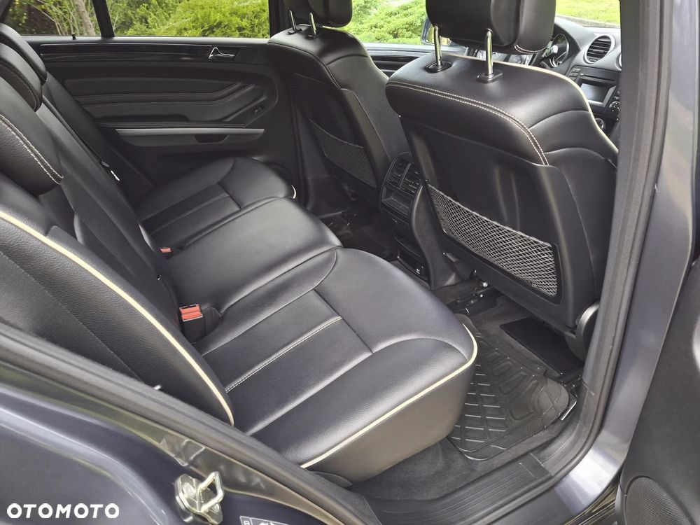 Mercedes-Benz ML - 14