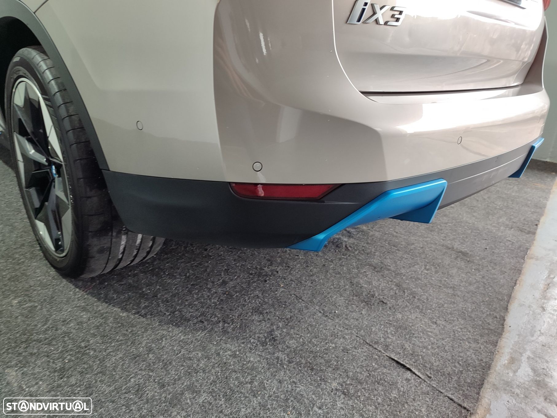 BMW iX3 Inspiring - 11