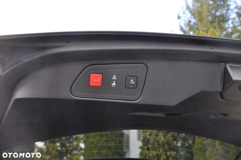 Peugeot 3008 BlueHDi 180 Stop & Start EAT8 Allure - 4