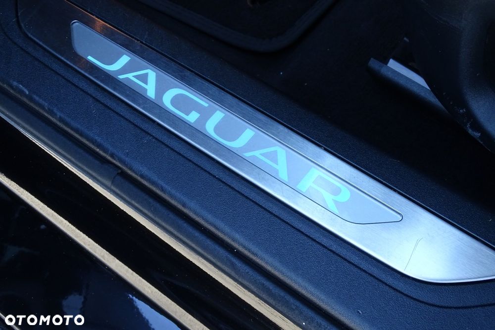 Jaguar XF 20d Prestige - 15