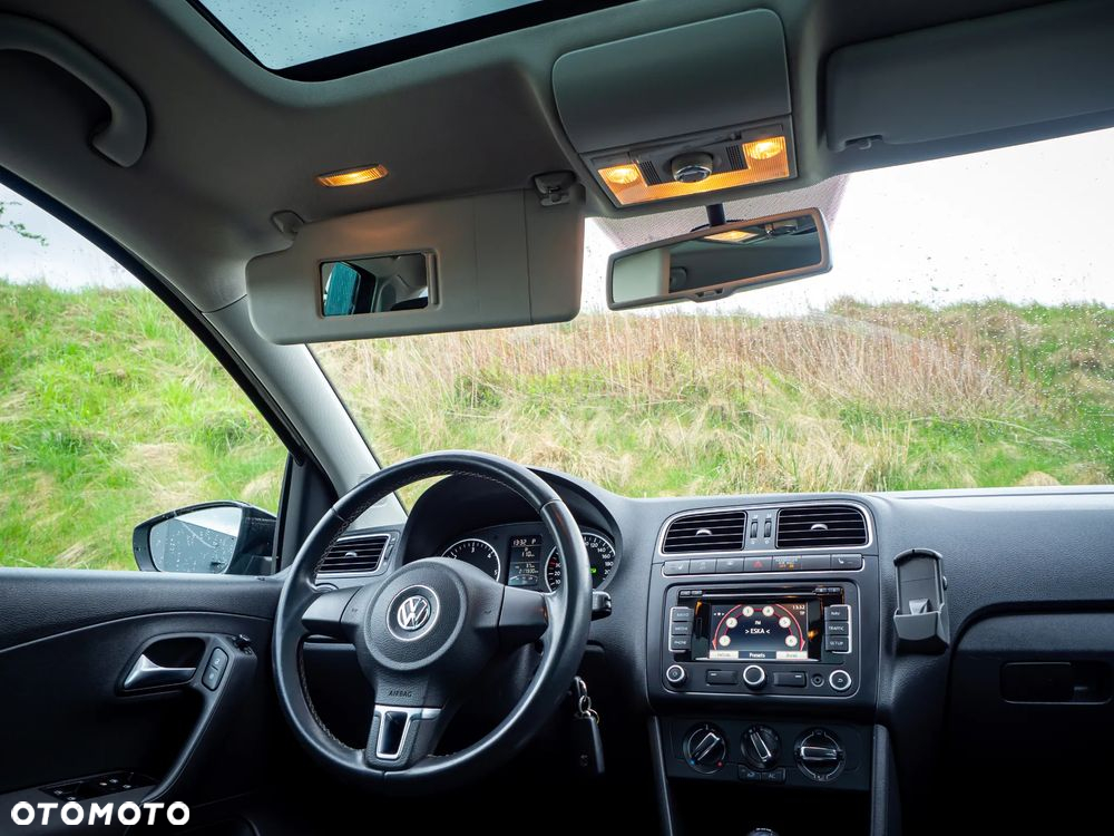 Volkswagen Polo 1.6 TDI DSG Style - 29